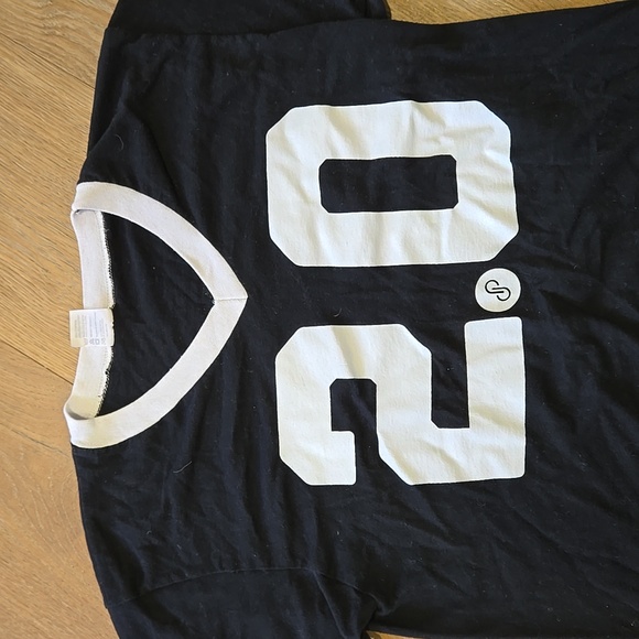 Poshmark 2.0 Adult Medium Baseball style t-shirt - Picture 2 of 4